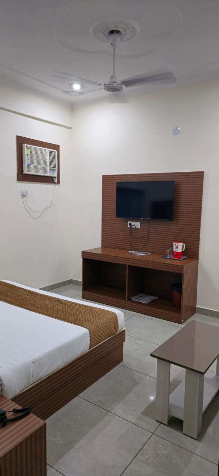 Satya Residency Hotel Катра Екстериор снимка