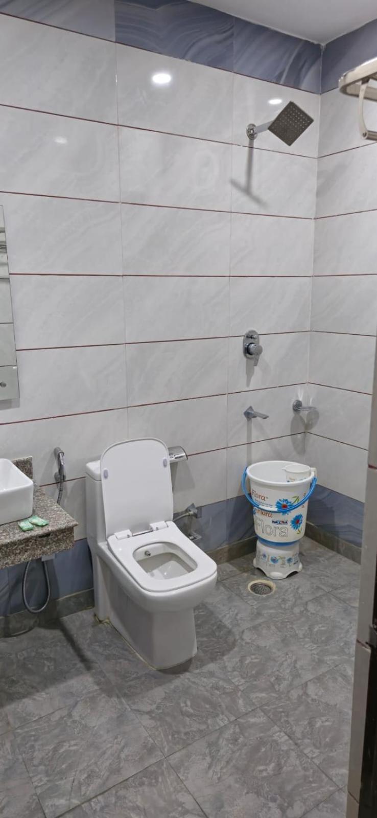 Satya Residency Hotel Катра Екстериор снимка