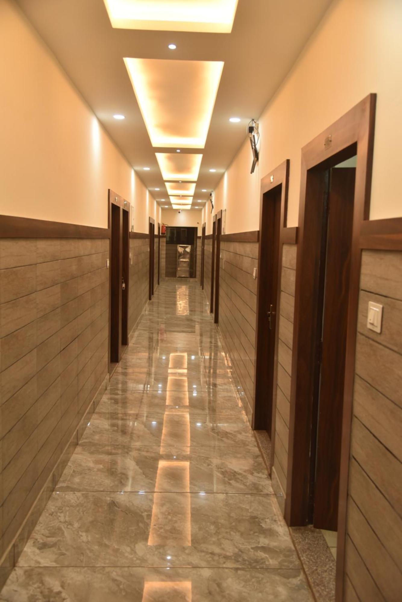 Satya Residency Hotel Катра Екстериор снимка