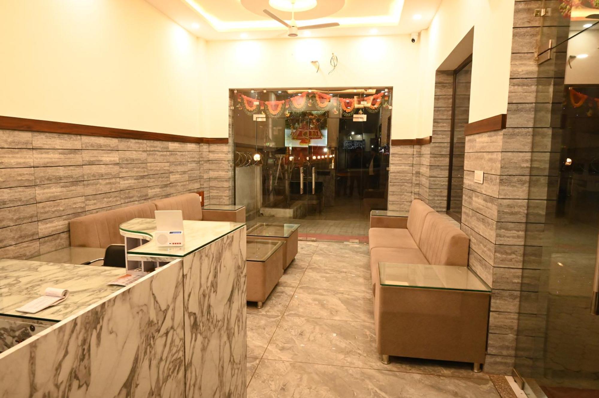 Satya Residency Hotel Катра Екстериор снимка