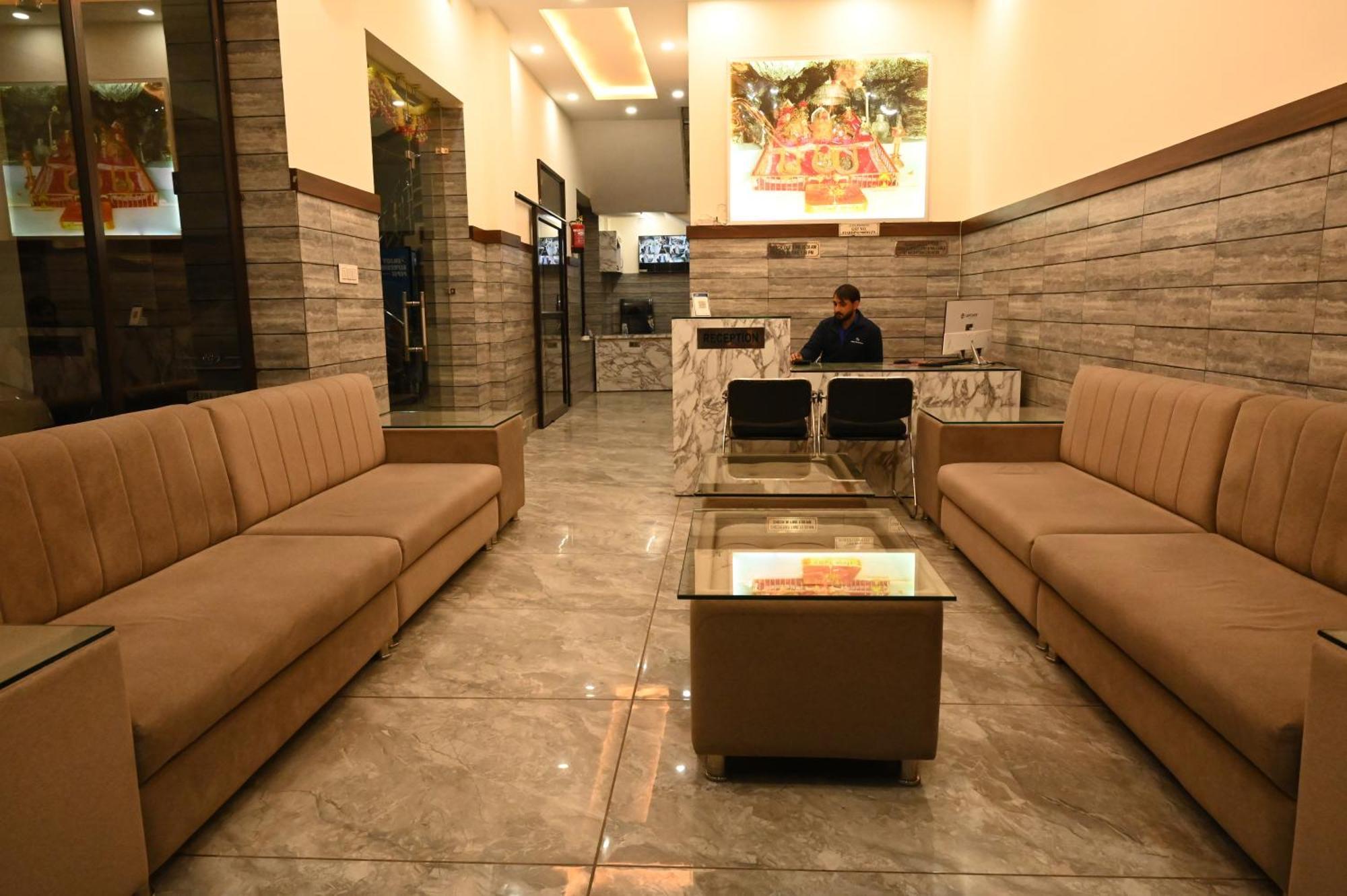 Satya Residency Hotel Катра Екстериор снимка